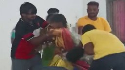 Andhra: Bride's family attempt to 'kidnap' her from wedding venue, throw chilli powder at those who intervene